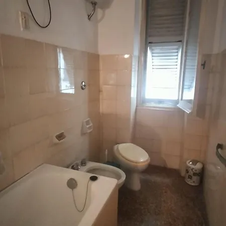 Moda Πανσιόν Γένοβα